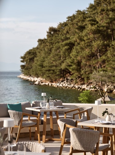 VERANDA RESTAURANT